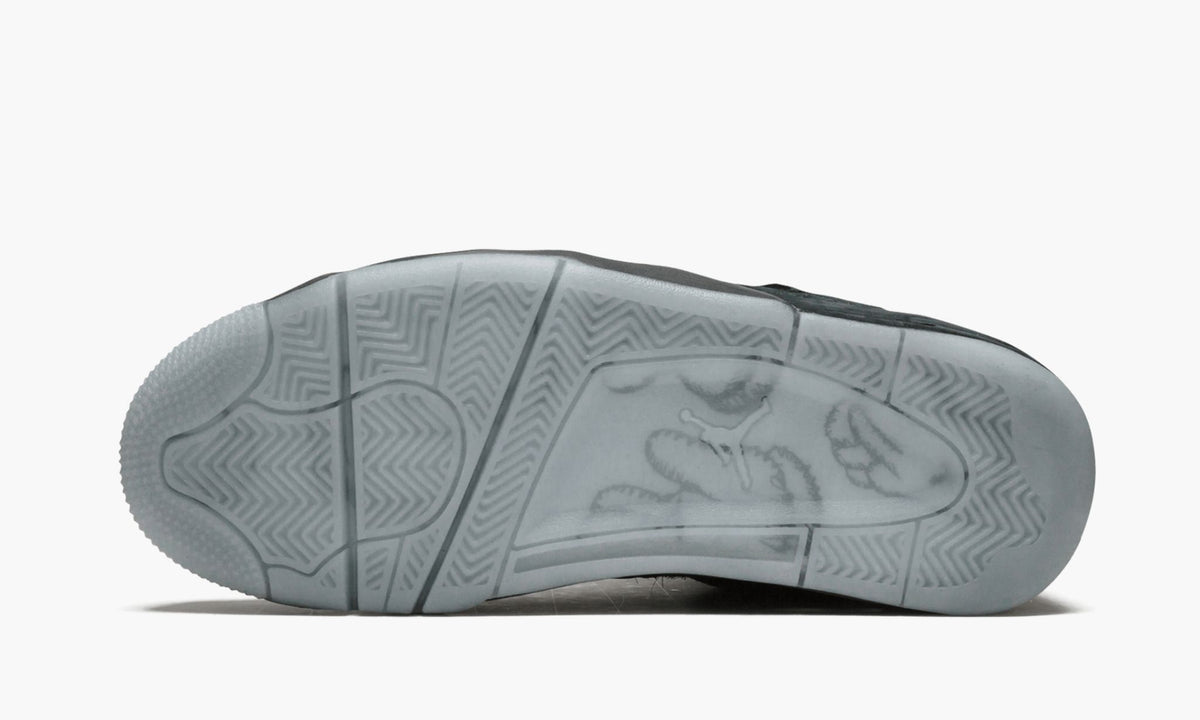 Air Jordan 4 Retro “Kaws – Black”
