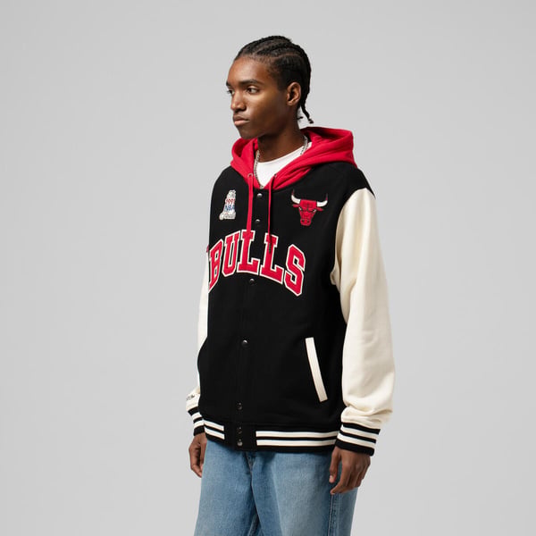 M&N NBA Vi M&N NBA Vintage Logo Chicago Bulls Courtside Fleece Button Front Hoodie  * Full titlentage Logo Chicago Bulls Courtside Fleece Button Front Hoodie