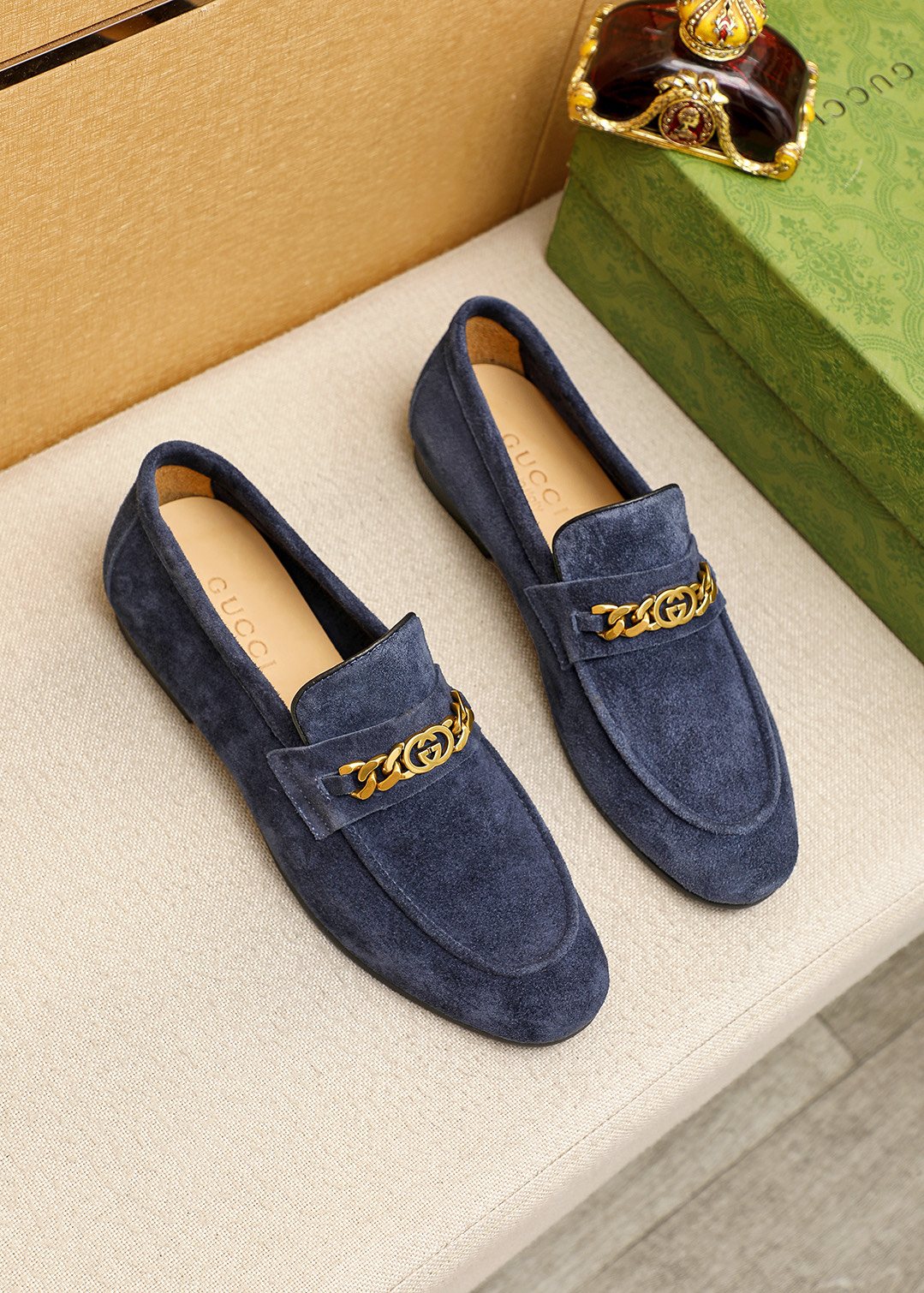 Gucci Chain Detail Loafers